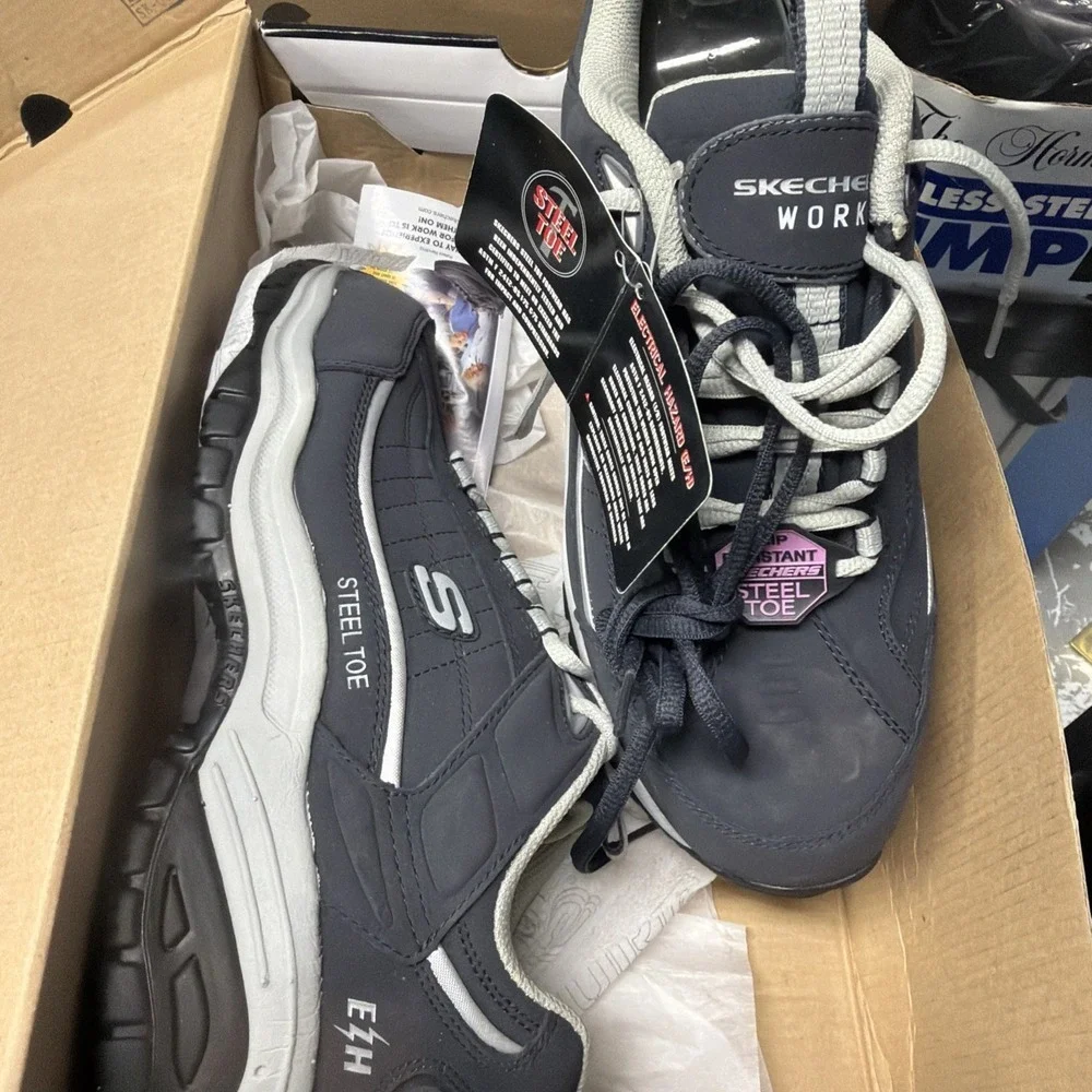 Sketchers Work Steel Toe Dark Gray Women's size 9.5  Slip resistant‎ sole shoes